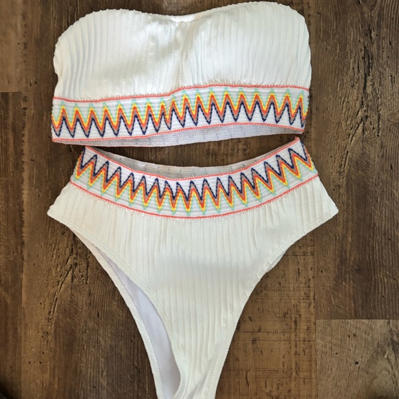 Amazon Other - Textured Ribbed Bikini Set White Colorful Zigzag Trim High Waisted Size S